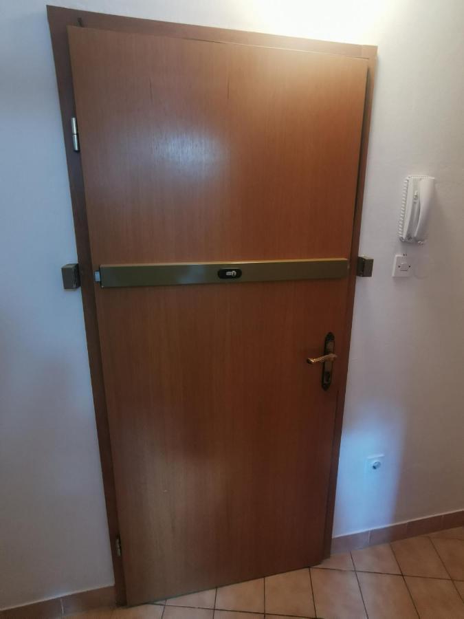 Istrian Old Town Apartment Копер Екстер'єр фото