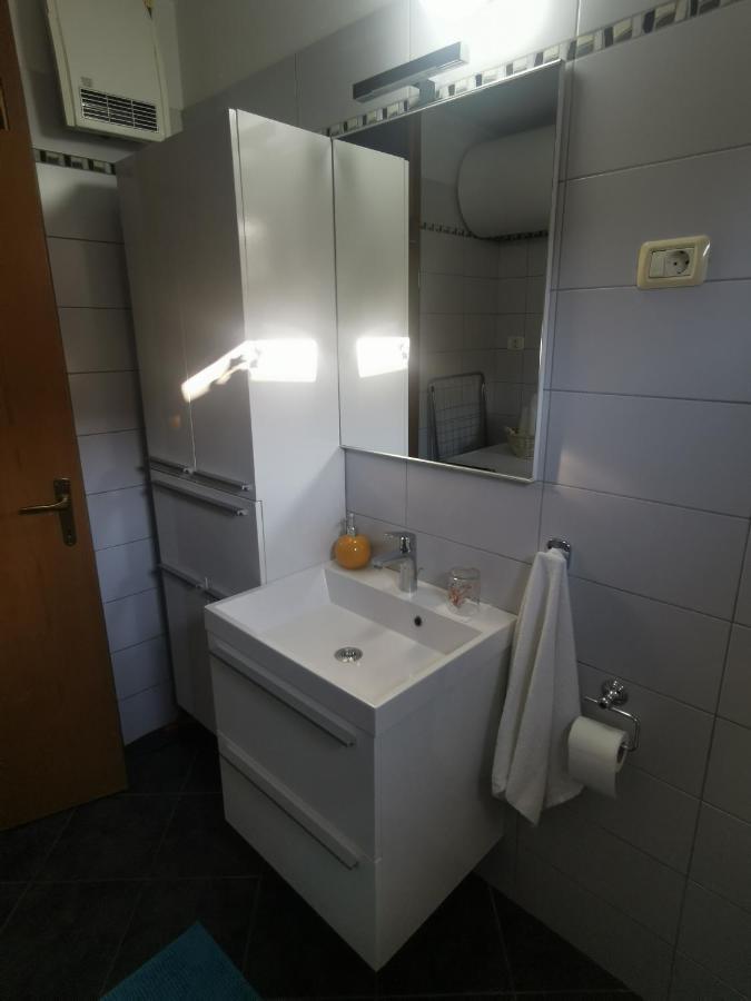 Istrian Old Town Apartment Копер Екстер'єр фото