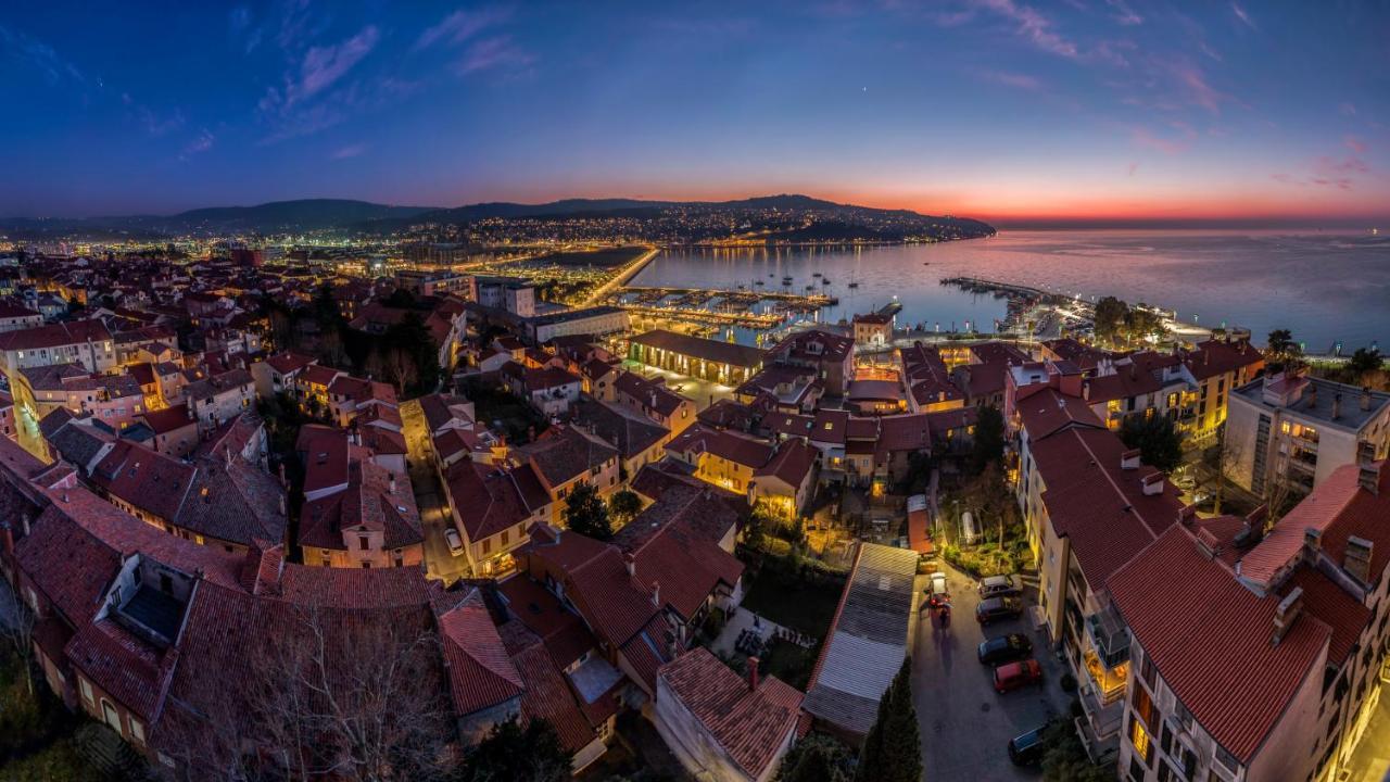 Istrian Old Town Apartment Копер Екстер'єр фото