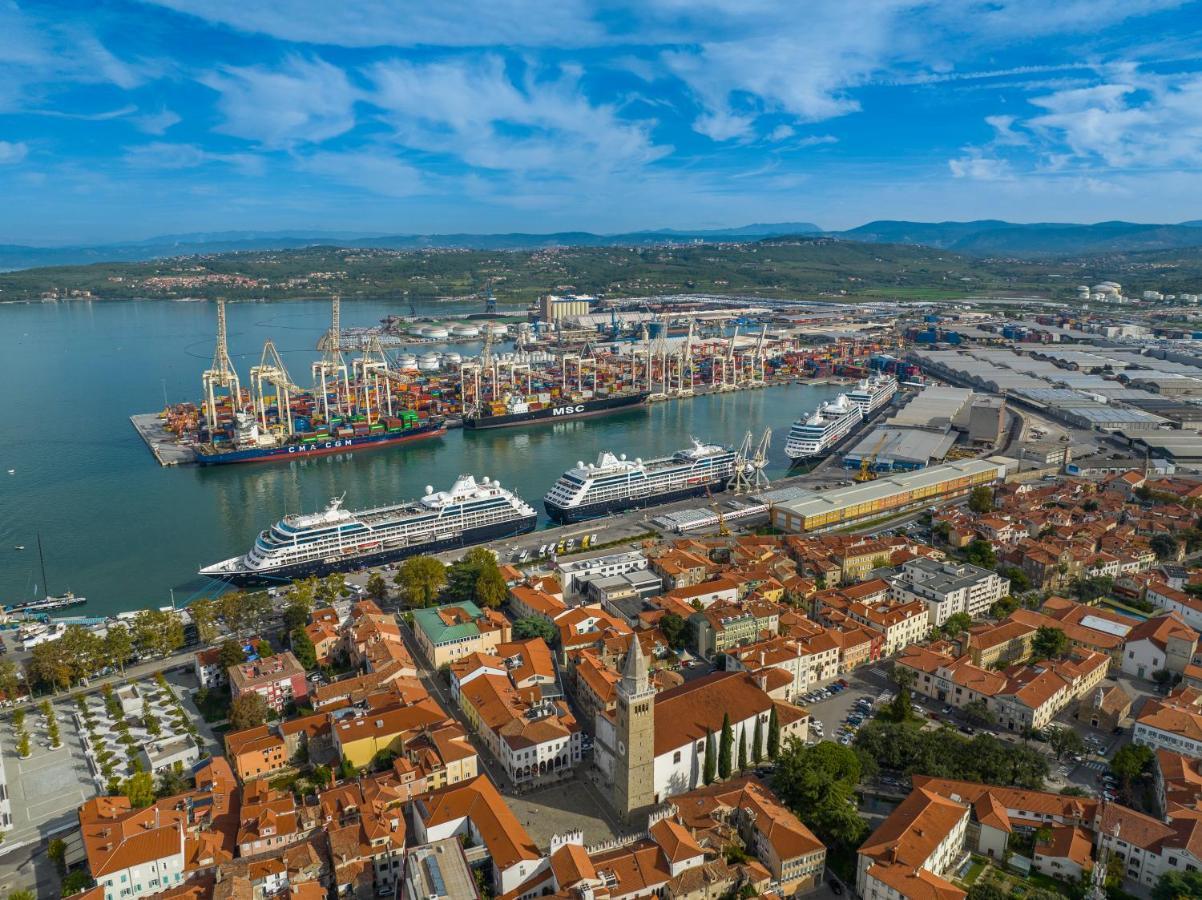 Istrian Old Town Apartment Копер Екстер'єр фото